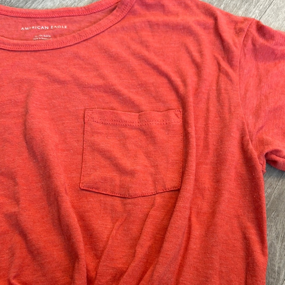 American Eagle Coral Tie Front T-Shirt - Picture 3 of 5
